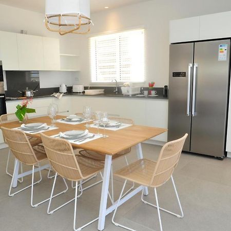 Obiches Luxury Beachfront Apartment Trou-Aux-Biches Esterno foto