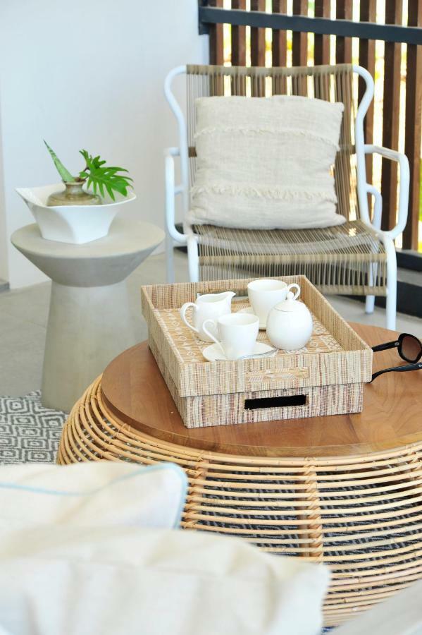 Obiches Luxury Beachfront Apartment Trou-Aux-Biches Esterno foto