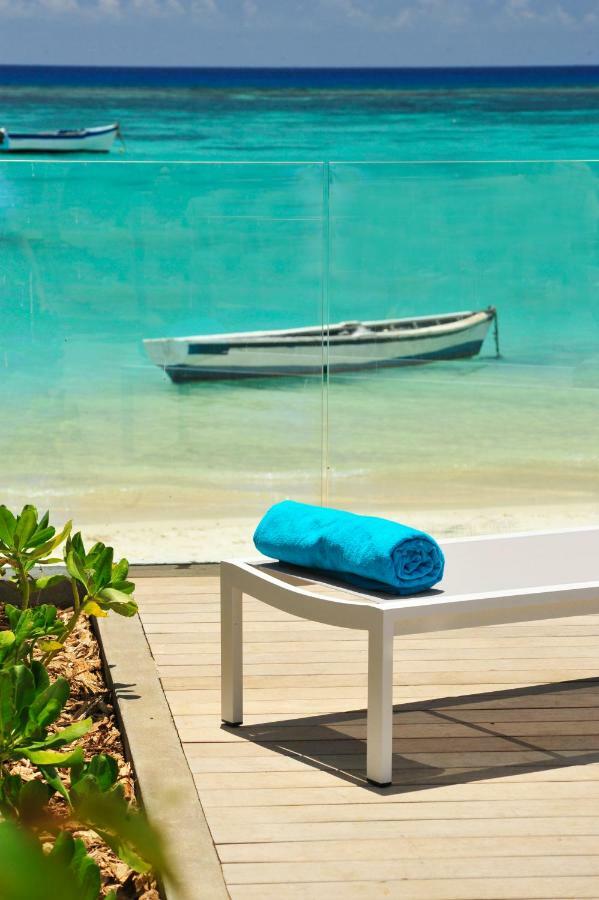 Obiches Luxury Beachfront Apartment Trou-Aux-Biches Esterno foto