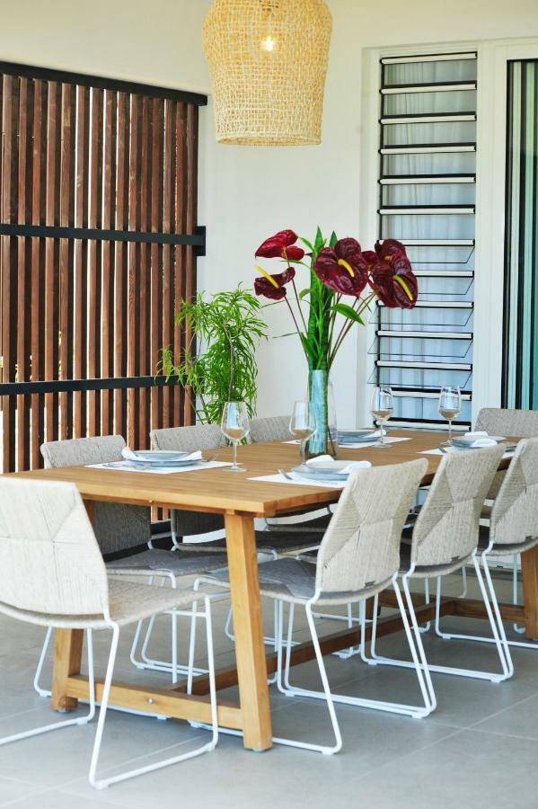 Obiches Luxury Beachfront Apartment Trou-Aux-Biches Esterno foto