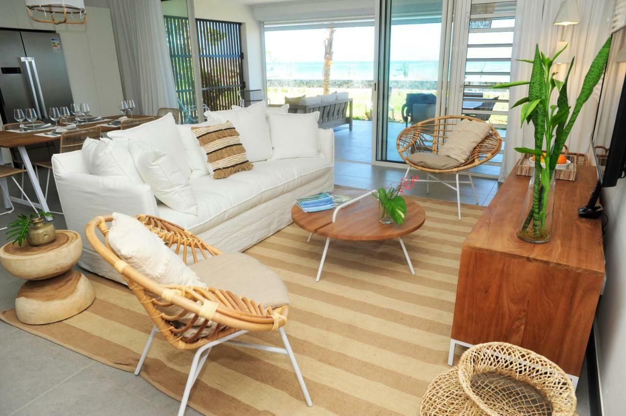 Obiches Luxury Beachfront Apartment Trou-Aux-Biches Esterno foto