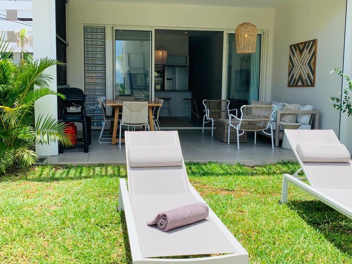 Obiches Luxury Beachfront Apartment Trou-Aux-Biches Esterno foto