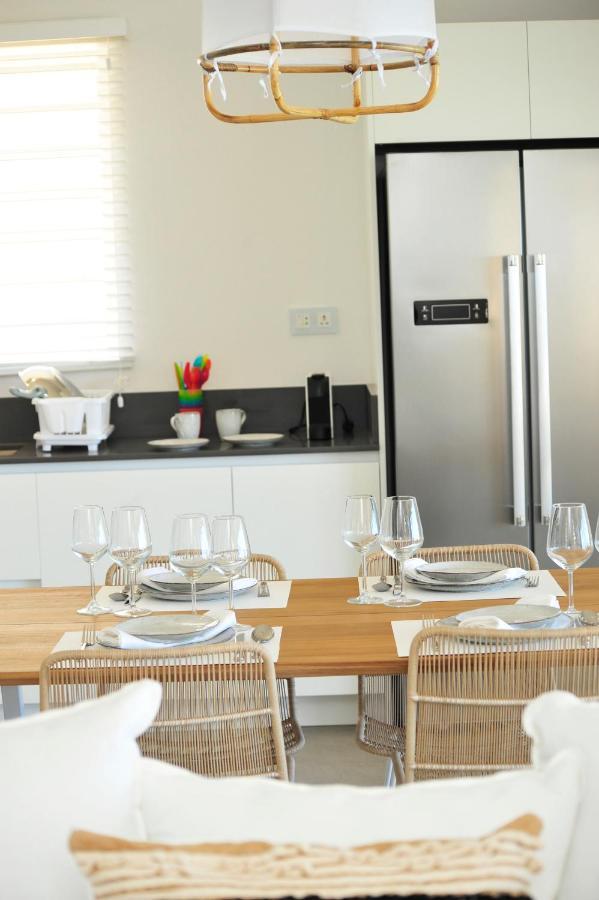Obiches Luxury Beachfront Apartment Trou-Aux-Biches Esterno foto